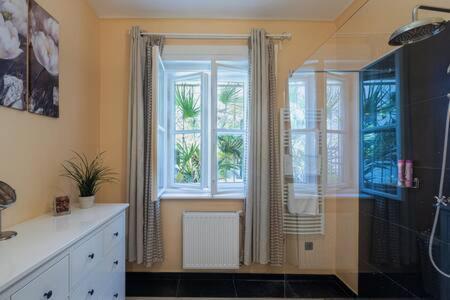 Apartament Charming Flat In The Center Budapeszt Zewnętrze zdjęcie